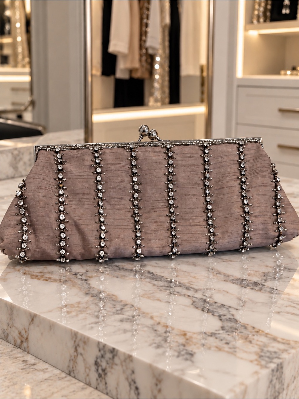 Chic Vintage Rhinestone Clutch